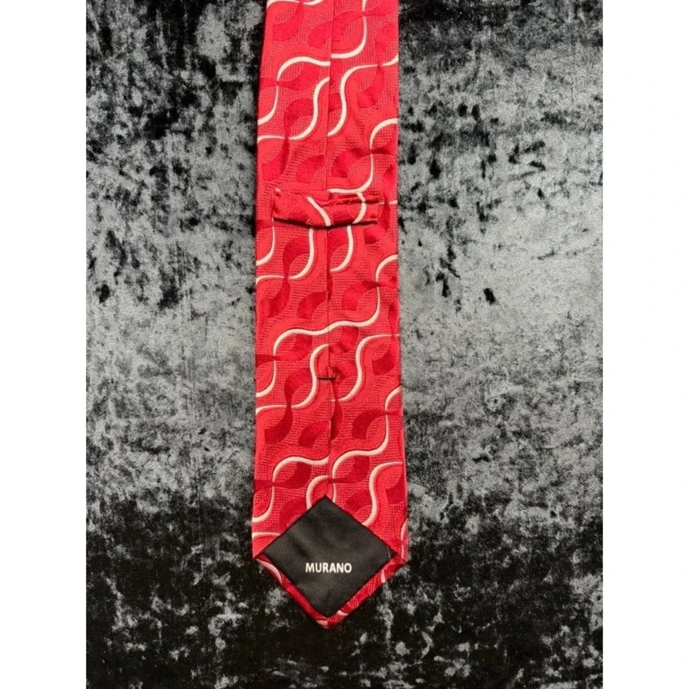 Murano Men's 100% Silk Tie Red Silver Geometric Hand Tailored USA Necktie